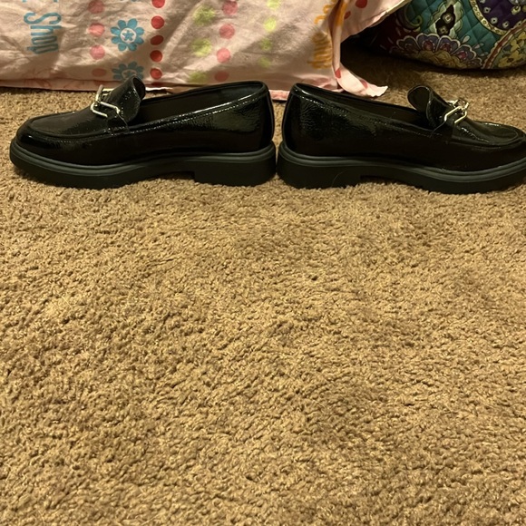 Womems Alfani dress shoes. New/ excellent condition. Size 8 “man made  uppers. - Picture 2 of 6